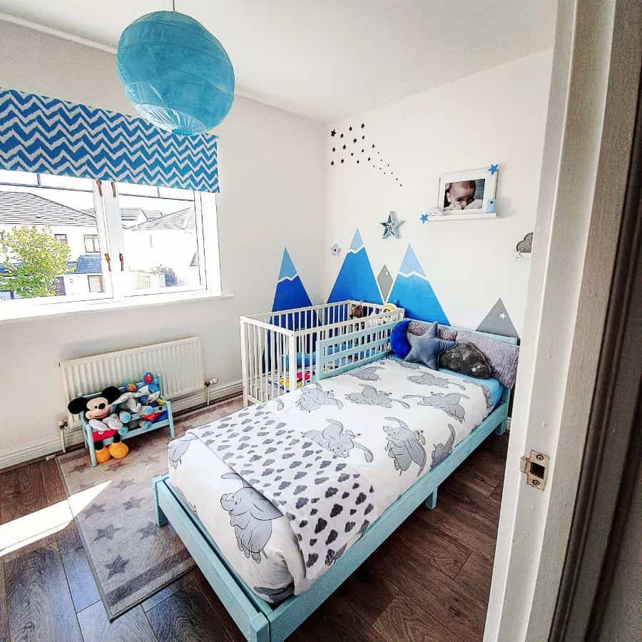 small boys room with wall designs 