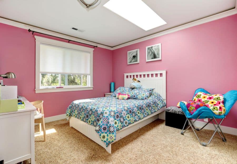 pink bedroom blue seat carpet