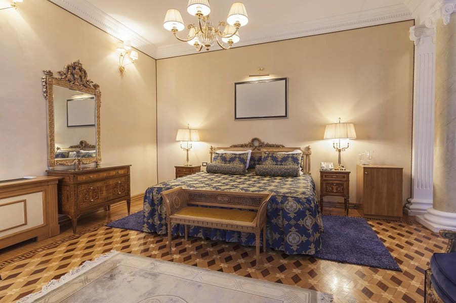 classic-style-bedroom