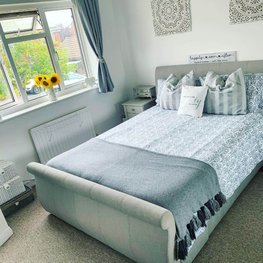 gray small master bedroom ideas