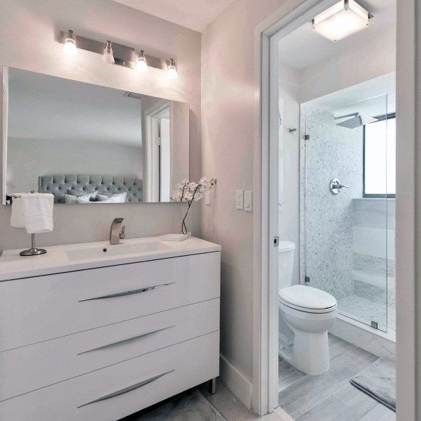 simple white bathroom 