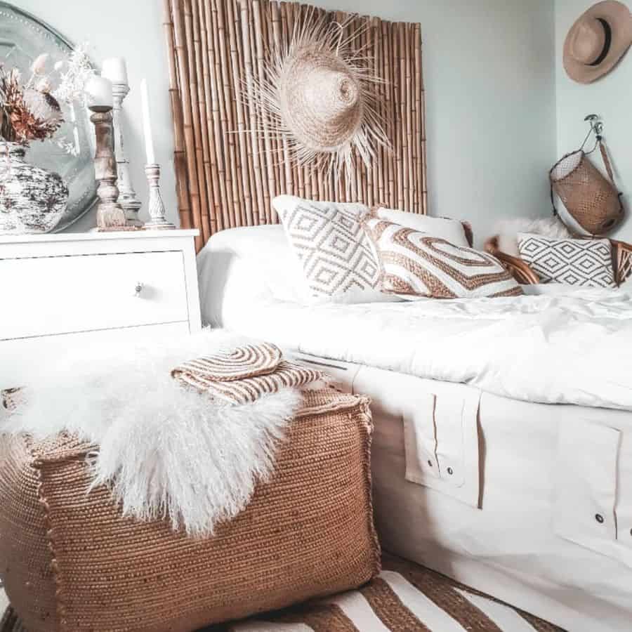 rustic style bedroom 