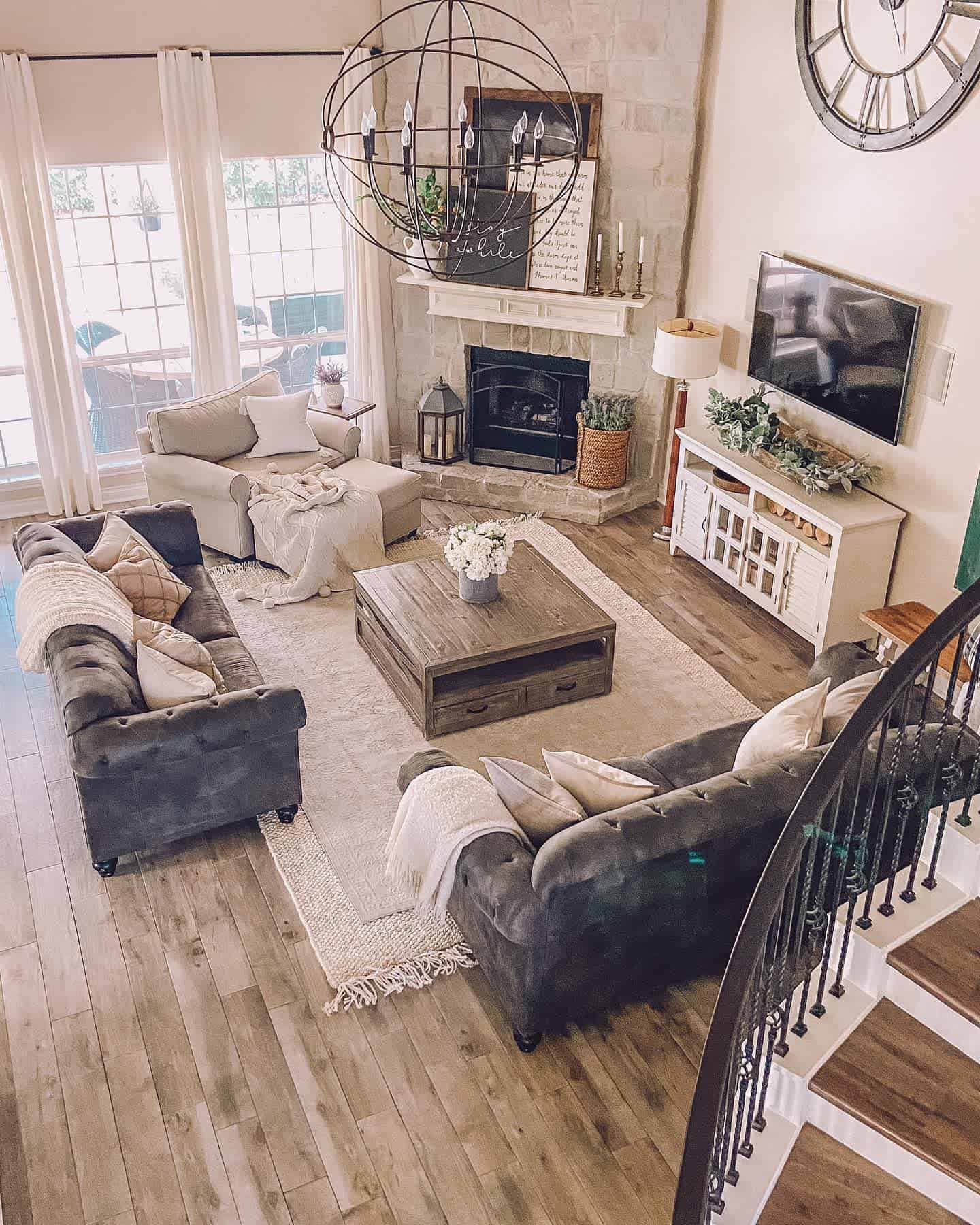 traditional country style living room 