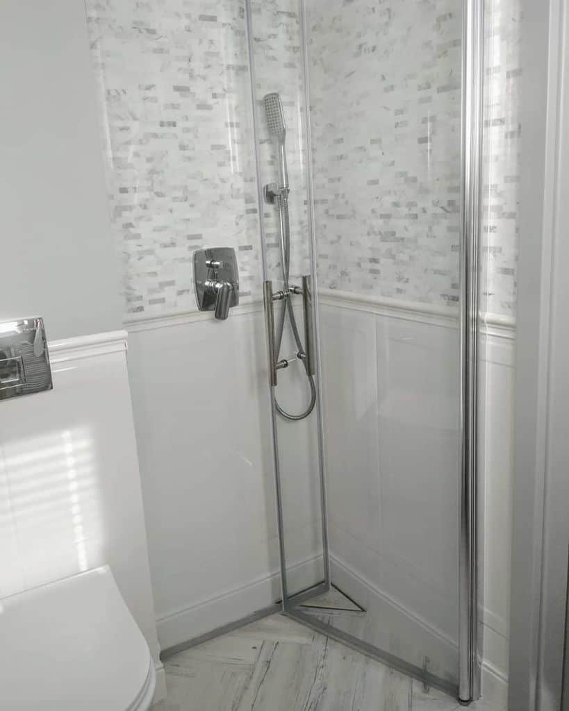 small shower cubicle design 