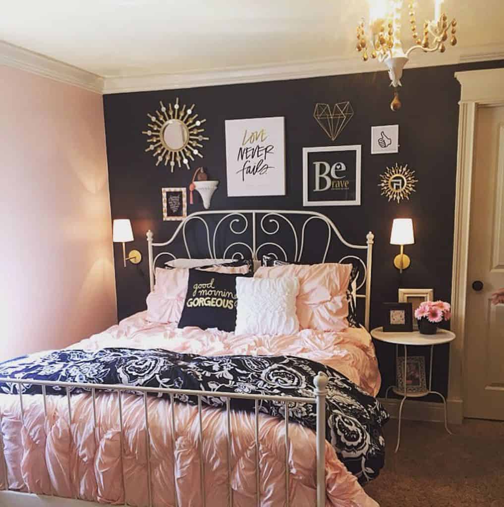 two tone pink and gray bedroom four post bed positive wall art